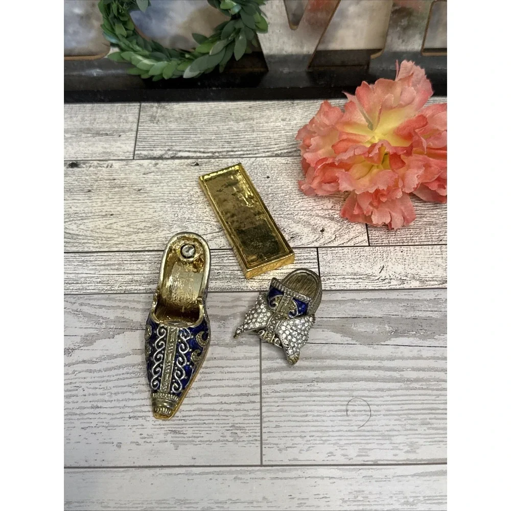 N/A vintage enameled